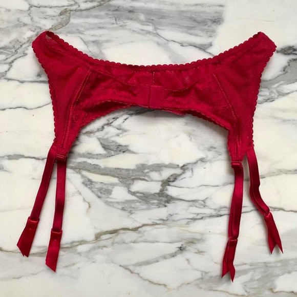 Victoria's Secret Garter Belt - Picture 2 of 3